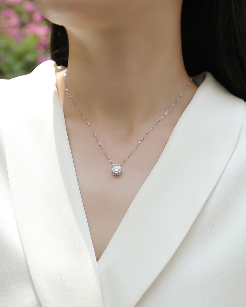 Purity - A Fashionable And Luxurious Diamond Jewelry Pendant Set