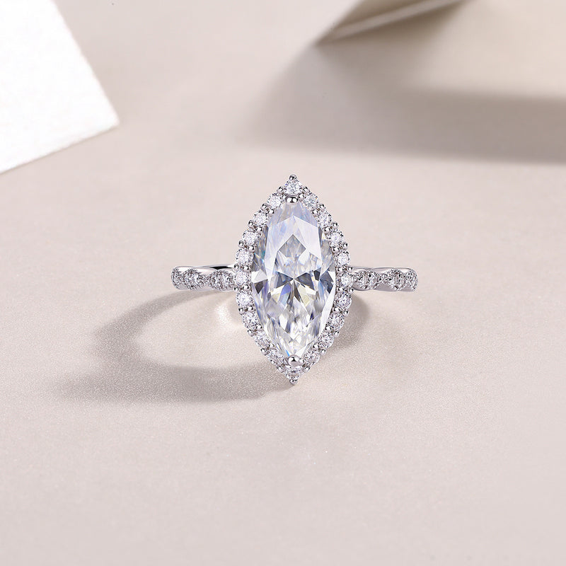 The Realm Of Delight - A Fashionable Diamond Jewelry Piece Set