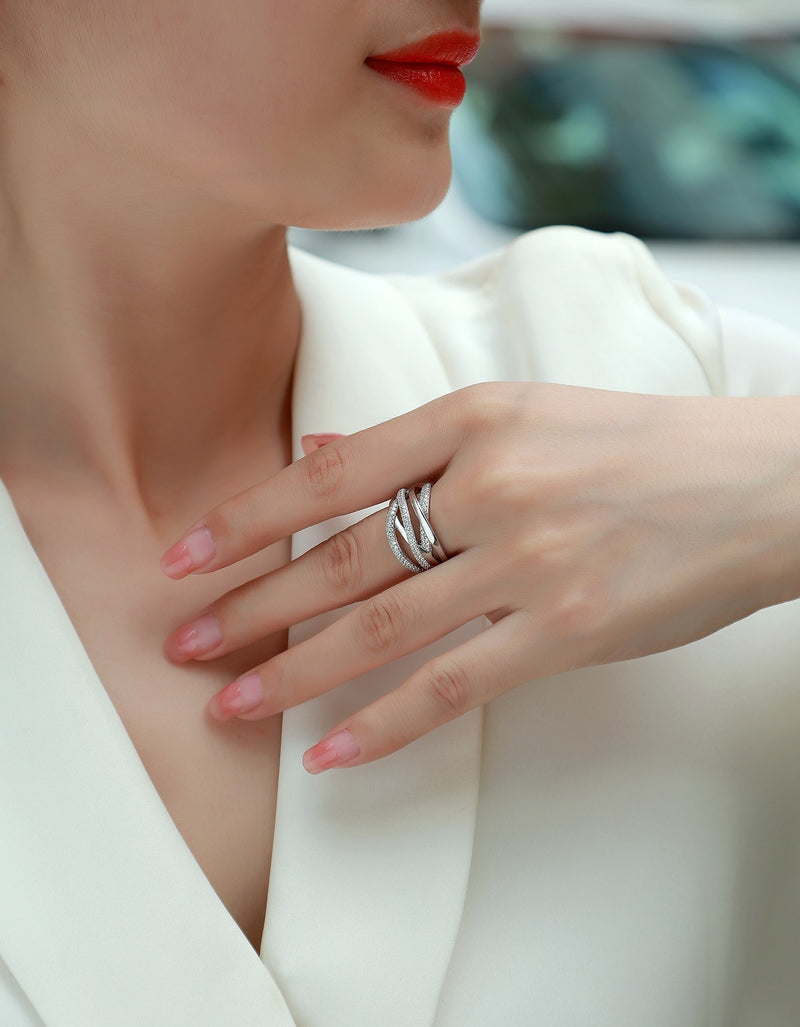 Brilliant Interweaving - A Fashionable And Luxurious Jewelry Accessory Set