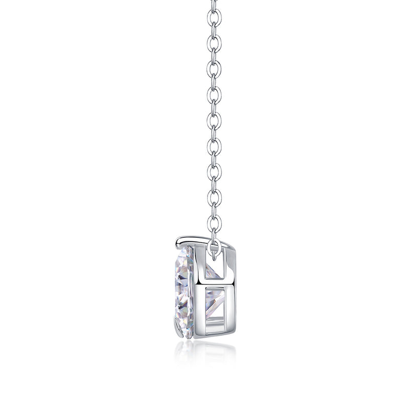 Simple Pleasure - A Fashionable And Luxurious Diamond Jewelry Pendant Set