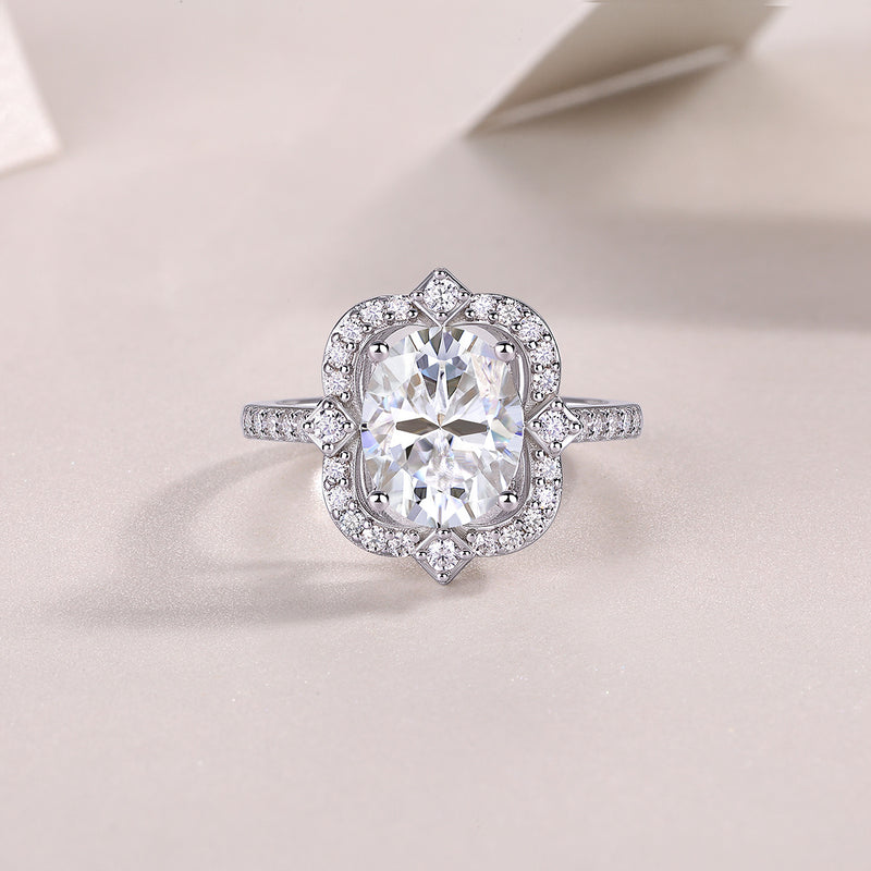Camellia - A Fashionable Jewelry Ring Set