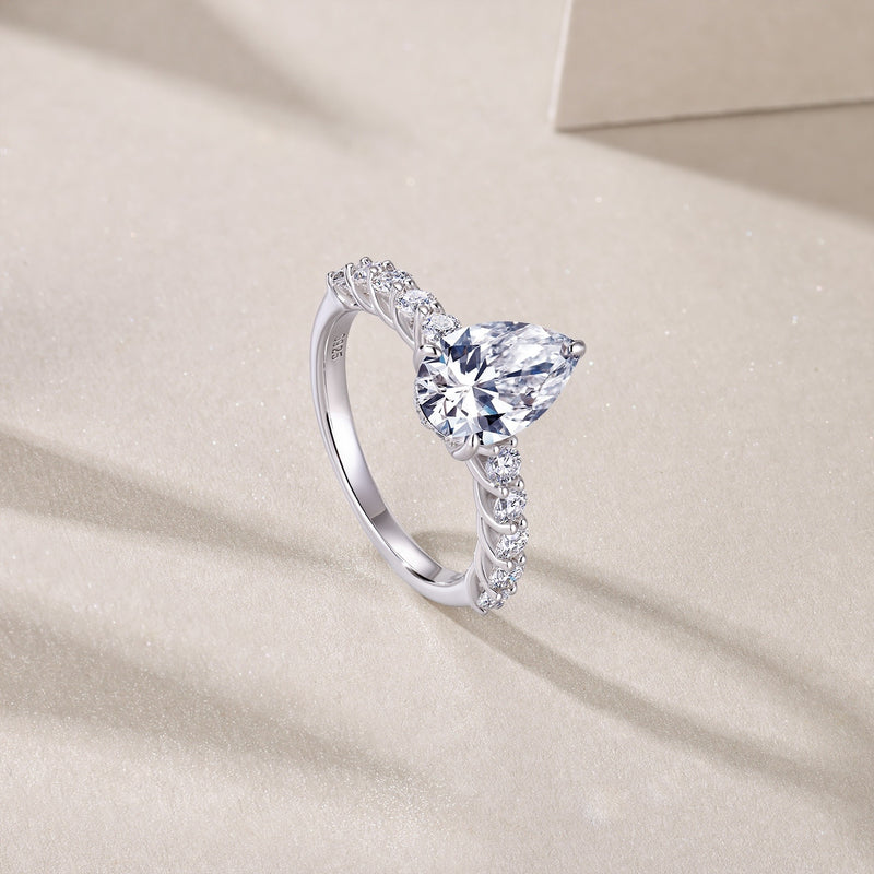 Moonlight Water Drop - A Fashionable Diamond Jewelry Piece Set