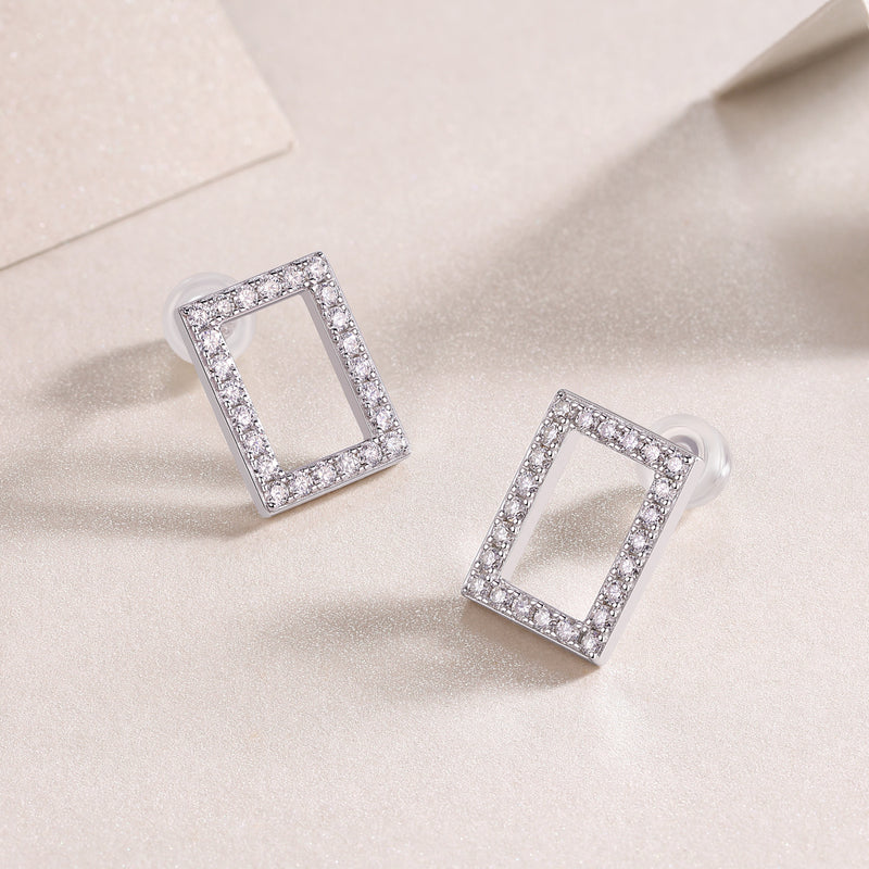 In Full Swing - Fashionable And Affordable Jewelry