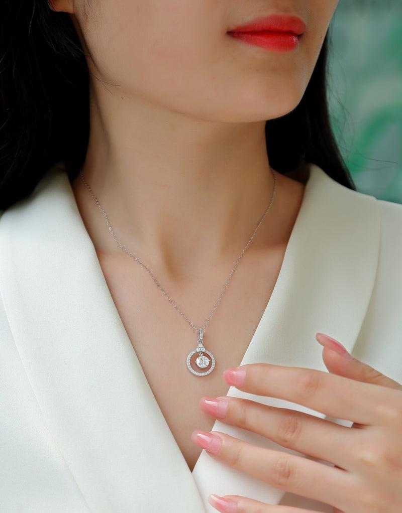 Love Ring - A Fashionable And Luxurious Diamond Jewelry Pendant Set