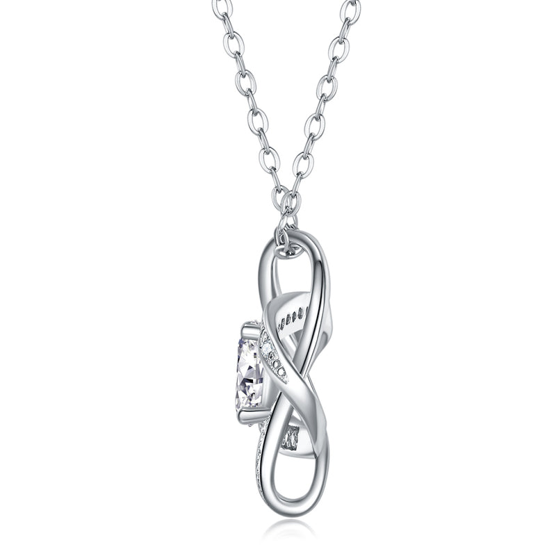 Reciprocating - A Fashionable And Luxurious Diamond Jewelry Pendant Set