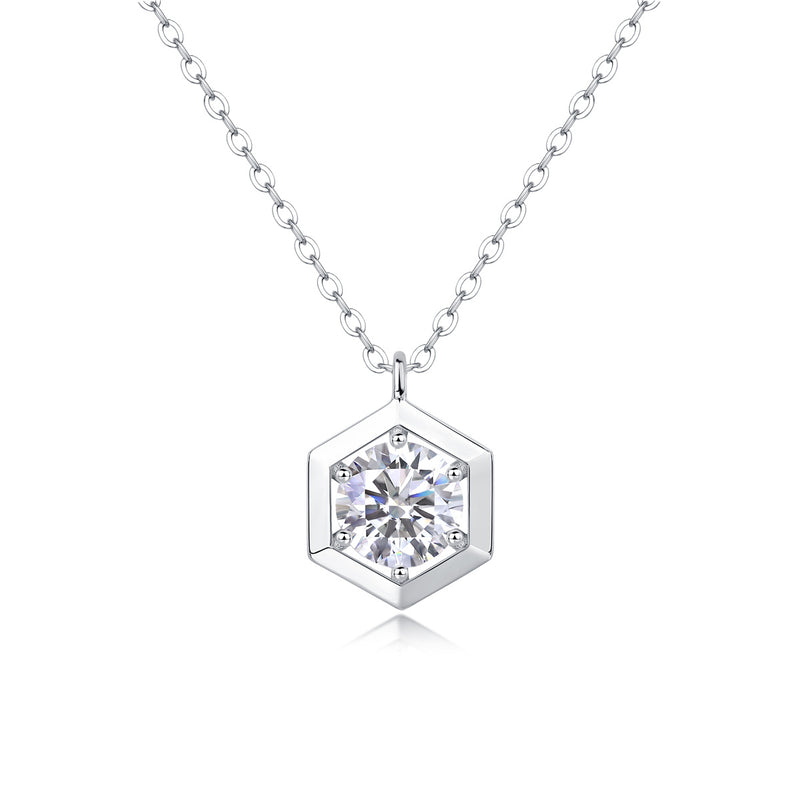 Geometric - A Fashionable And Luxurious Diamond Jewelry Pendant Set