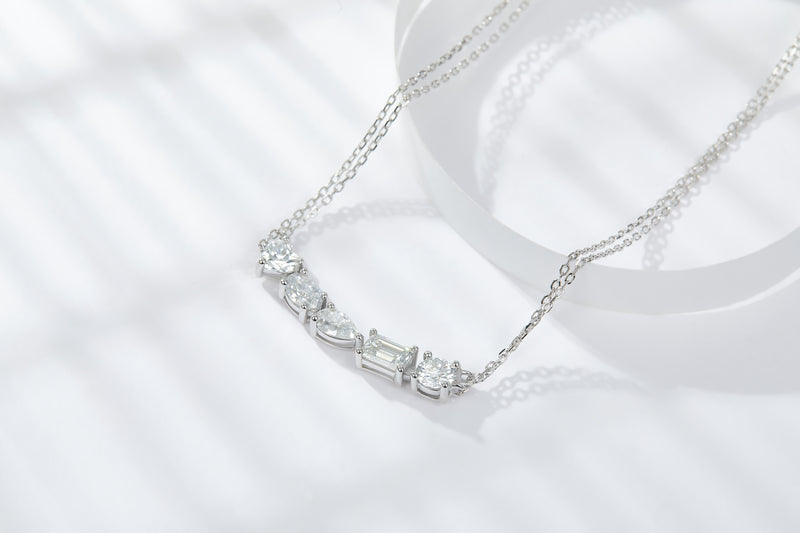 Galaxy - A Fashionable And Luxurious Diamond Jewelry Pendant Set