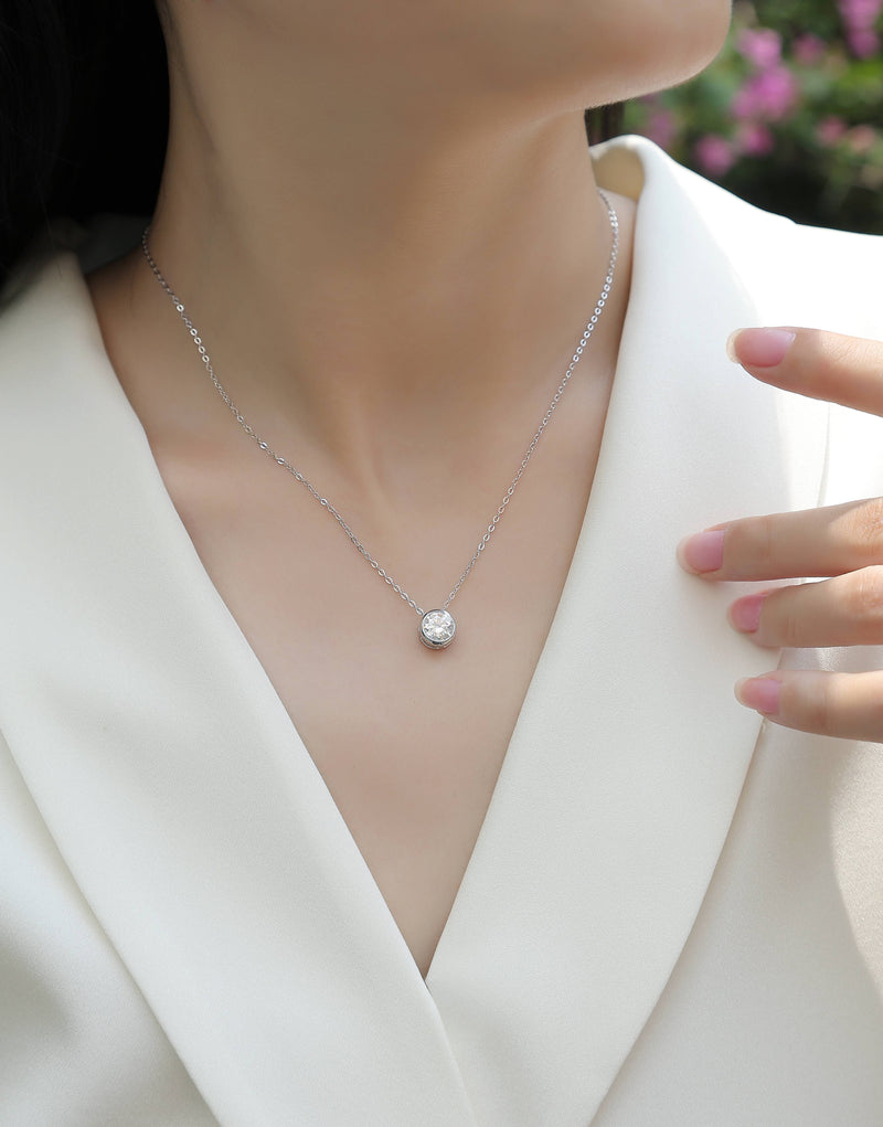 Purity - A Fashionable And Luxurious Diamond Jewelry Pendant Set