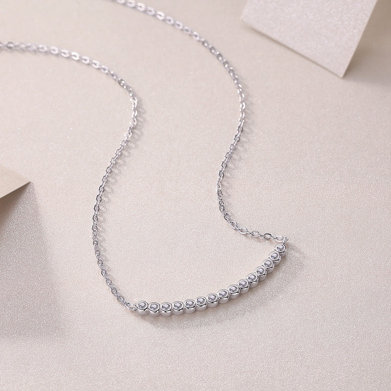 Floating World - Fashionable And Luxurious Diamond Jewelry Pendant Set