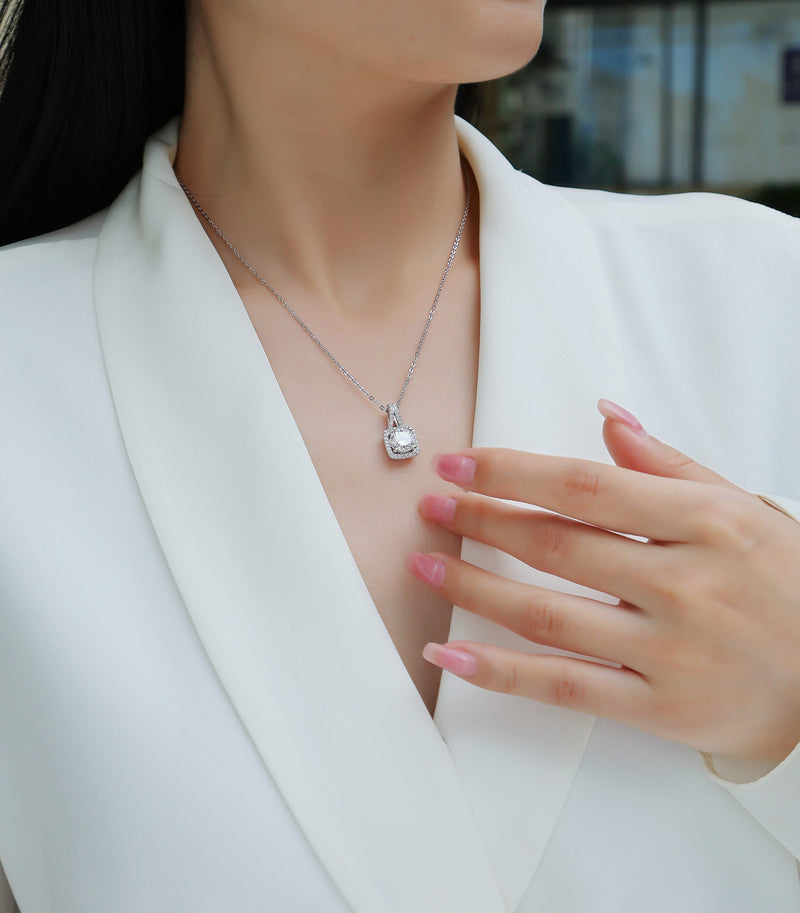 Small Square Diamond - A Fashionable And Luxurious Diamond Jewelry Piece Set