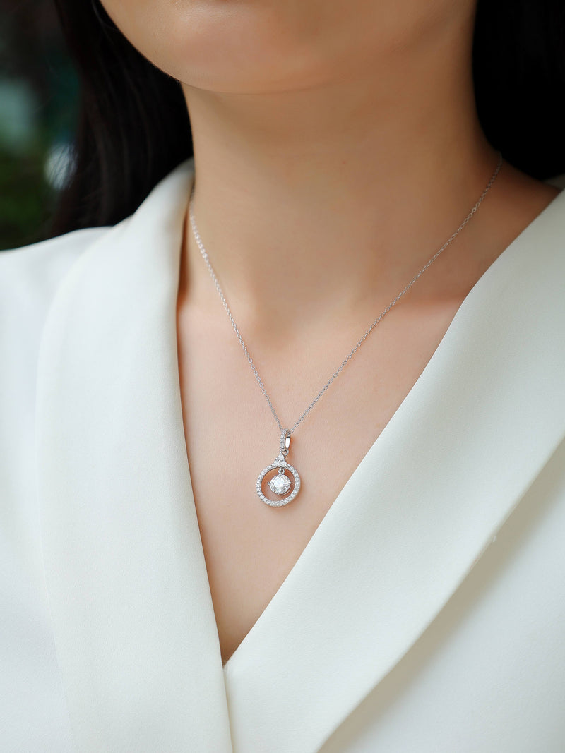 Love Ring - A Fashionable And Luxurious Diamond Jewelry Pendant Set