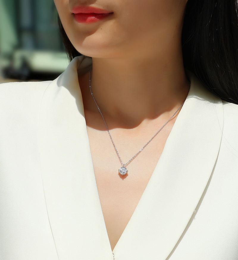 Round And Smooth - A Fashionable And Luxurious Diamond Jewelry Piece Set