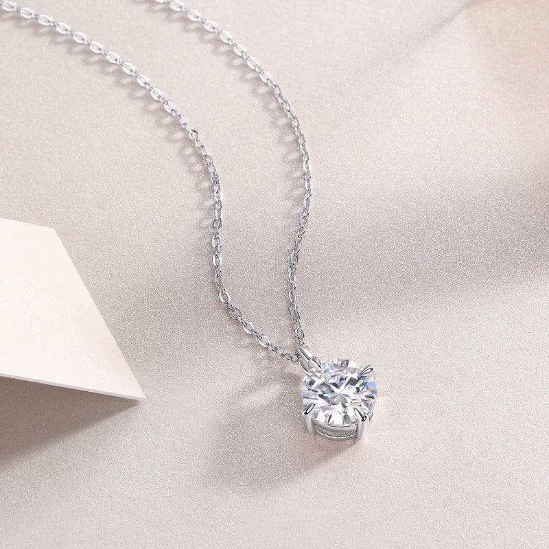 Round And Smooth - A Fashionable And Luxurious Diamond Jewelry Piece Set