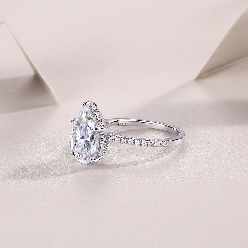 Light And Shadow - A Fashionable Diamond Jewelry Piece Set