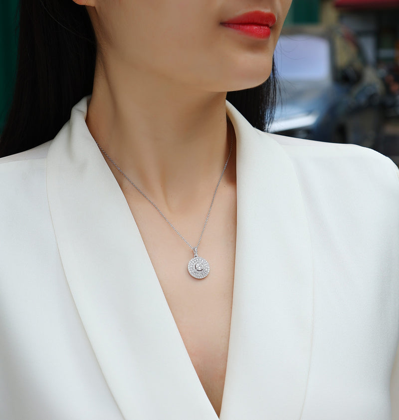White Dune - A Fashionable And Luxurious Diamond Jewelry Pendant Set