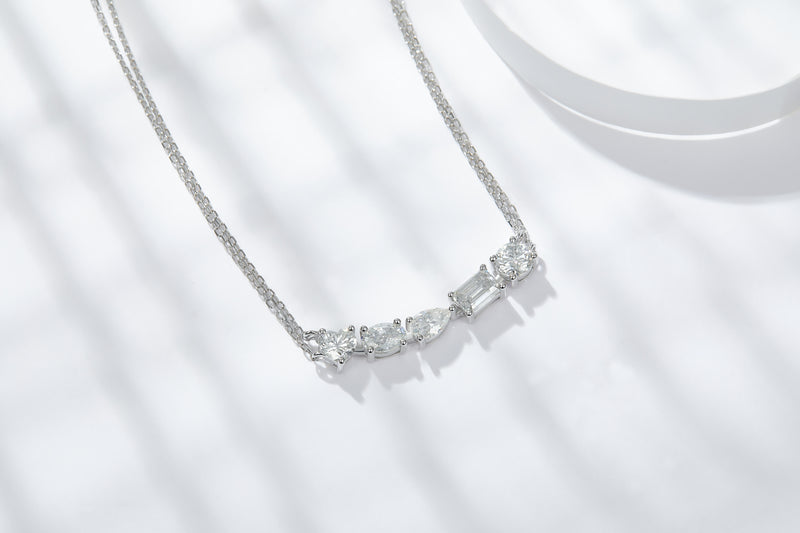Galaxy - A Fashionable And Luxurious Diamond Jewelry Pendant Set