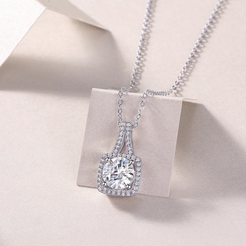 Small Square Diamond - A Fashionable And Luxurious Diamond Jewelry Piece Set