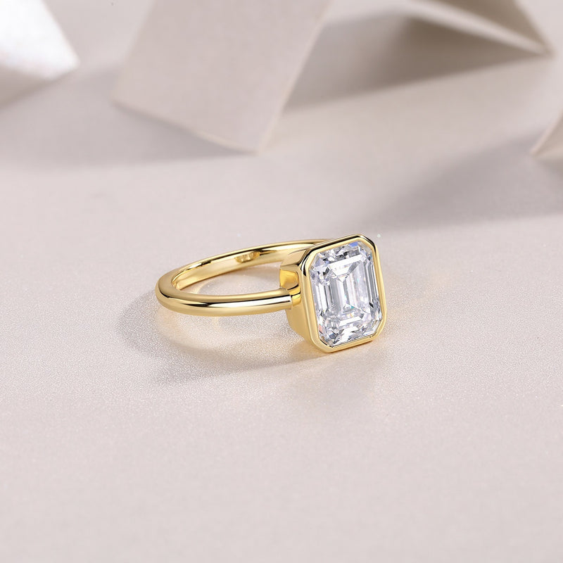 Pagoda - A Fashionable Diamond Jewelry Piece Set