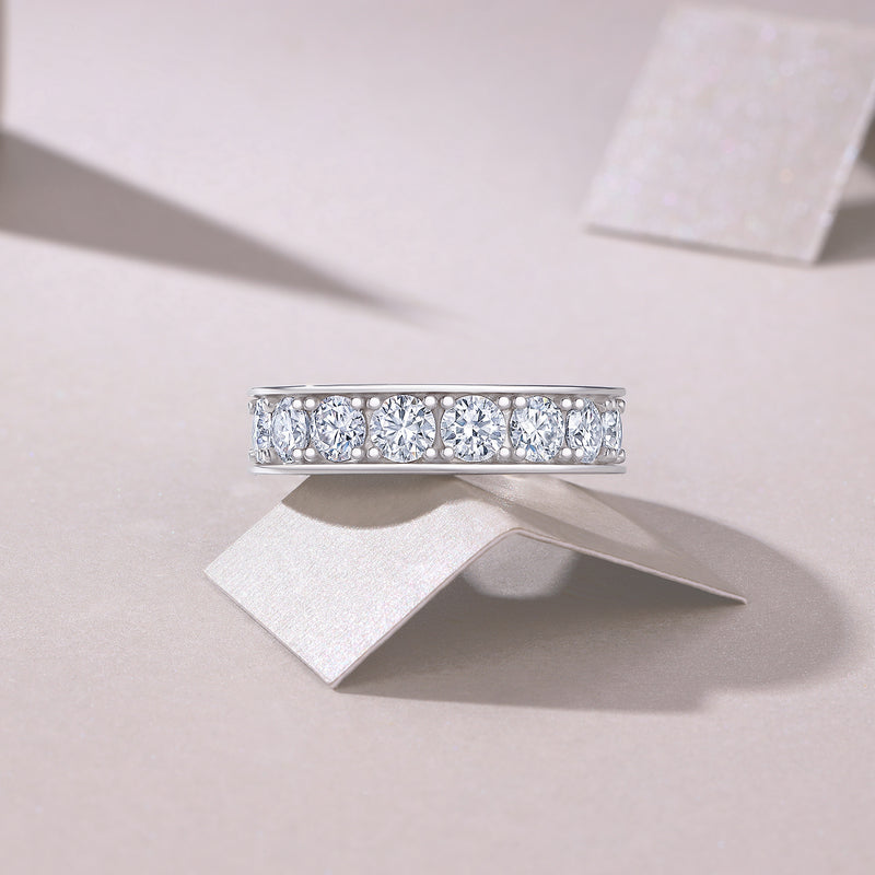 Flowing Clouds Convey Emotions - A Fashionable And Luxurious Jewelry Piece Set
