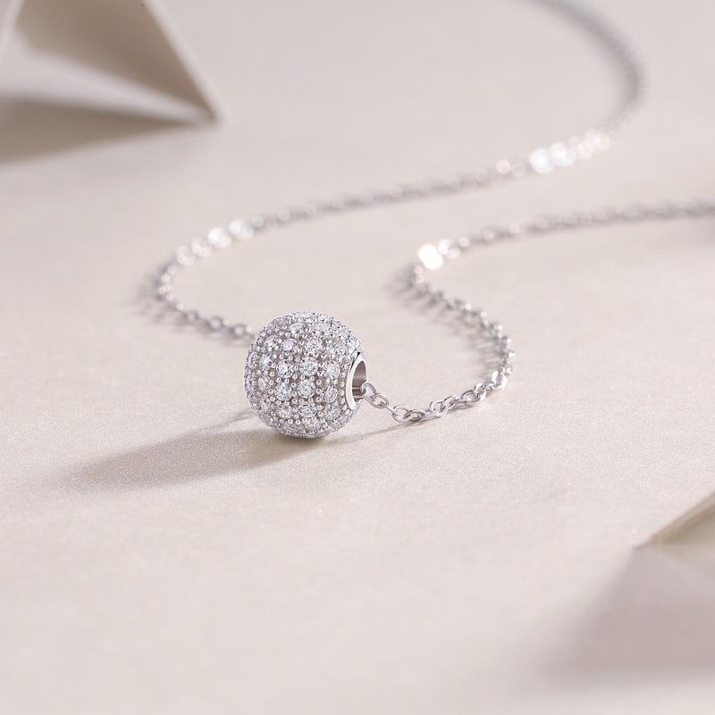 Meet At This Moment - A Fashionable And Luxurious Diamond Jewelry Pendant Set