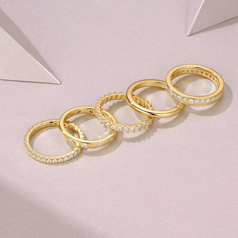 Gold Ring - A Fashionable Men's And Women's Ring And Jewelry Piece Set