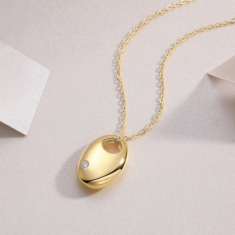 First Encounter - A Fashionable And Trendy Diamond Pendant Necklace Set