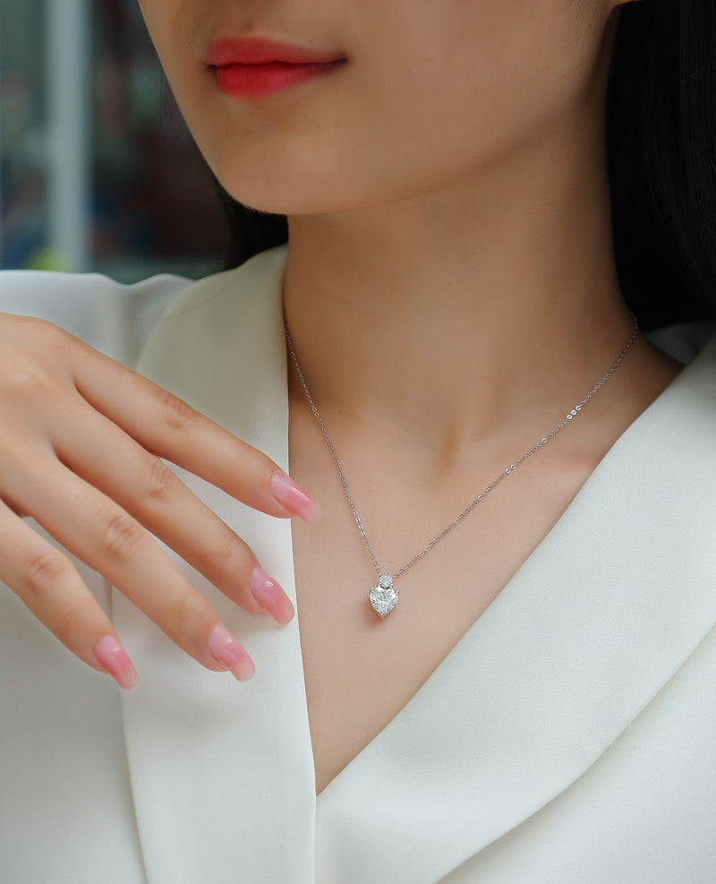 Ripple Fantasy - A Fashionable And Luxurious Diamond Jewelry Pendant Set