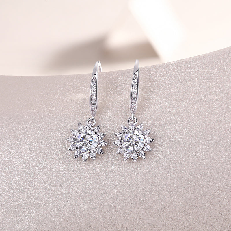 Qingcheng - A Fashionable And Luxurious Diamond Jewelry Accessory Set