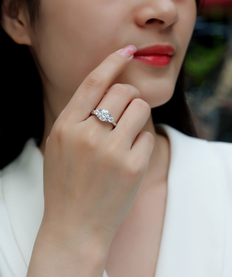 Three Lives And Three Worlds - A Fashionable And Luxurious Jewelry Piece Set