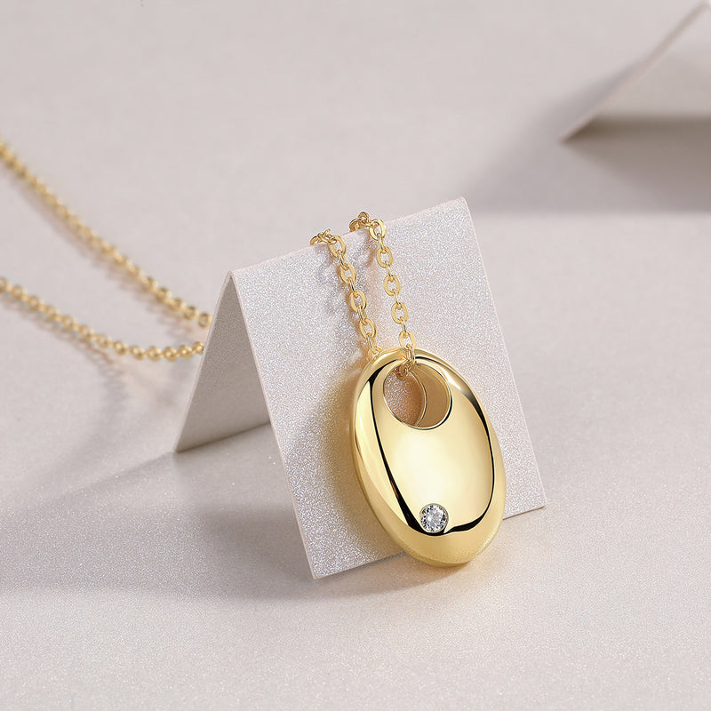 First Encounter - A Fashionable And Trendy Diamond Pendant Necklace Set