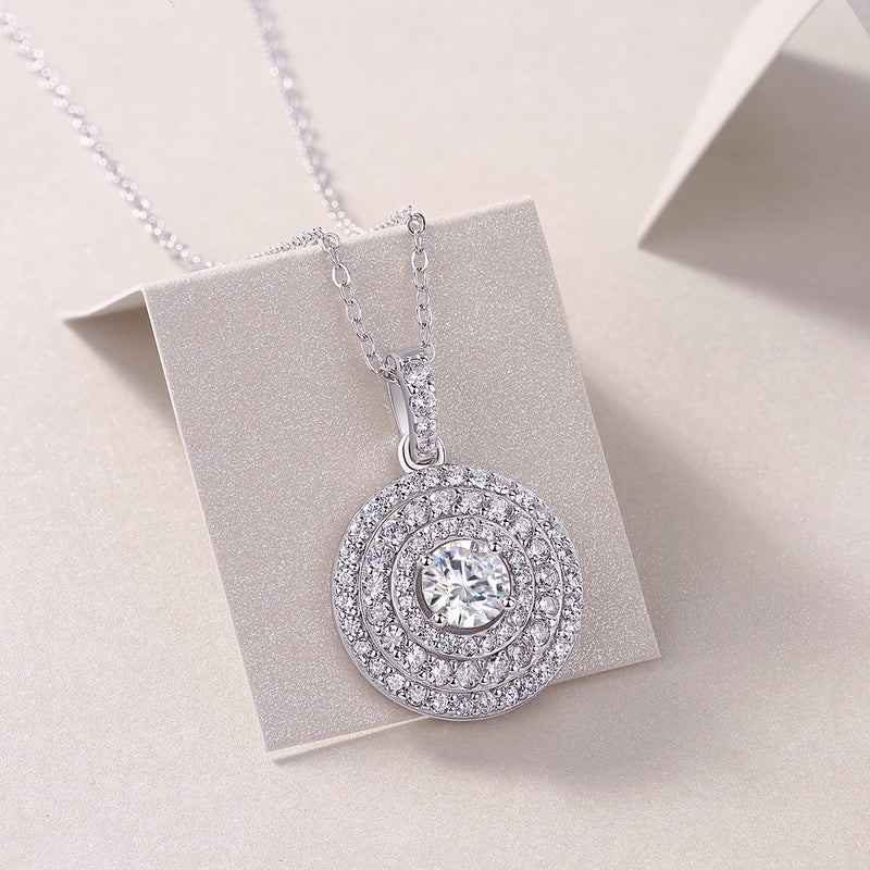 White Dune - A Fashionable And Luxurious Diamond Jewelry Pendant Set