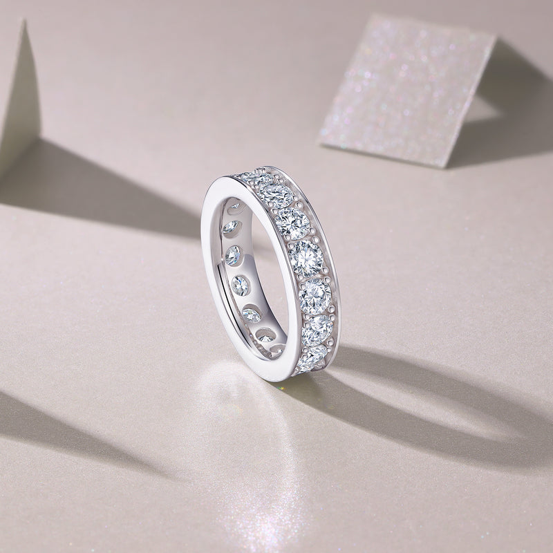 Flowing Clouds Convey Emotions - A Fashionable And Luxurious Jewelry Piece Set