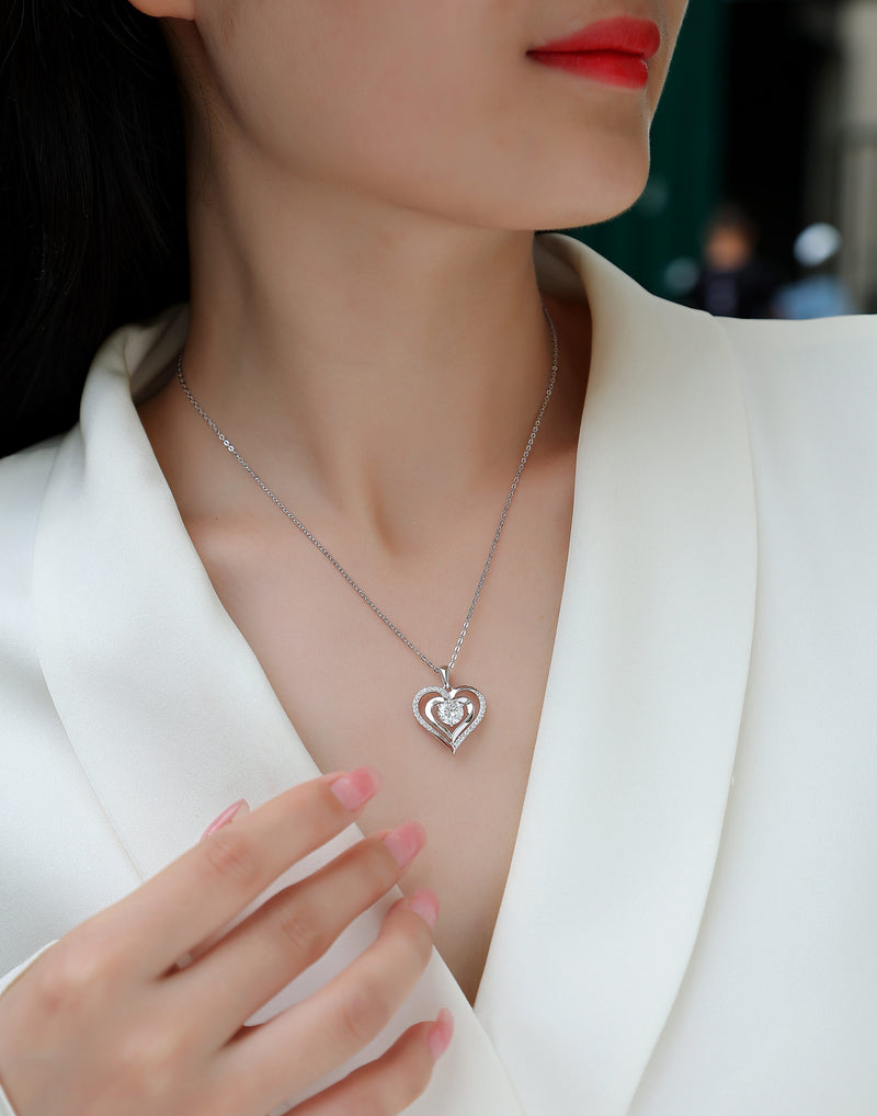 Heart-to-heart Connection - A Fashionable And Luxurious Diamond Jewelry Pendant Set