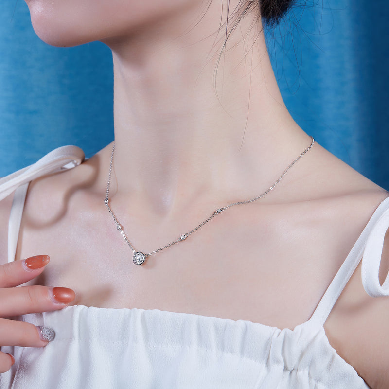 Natural Reverie - A Fashionable And Luxurious Diamond Jewelry Pendant Set