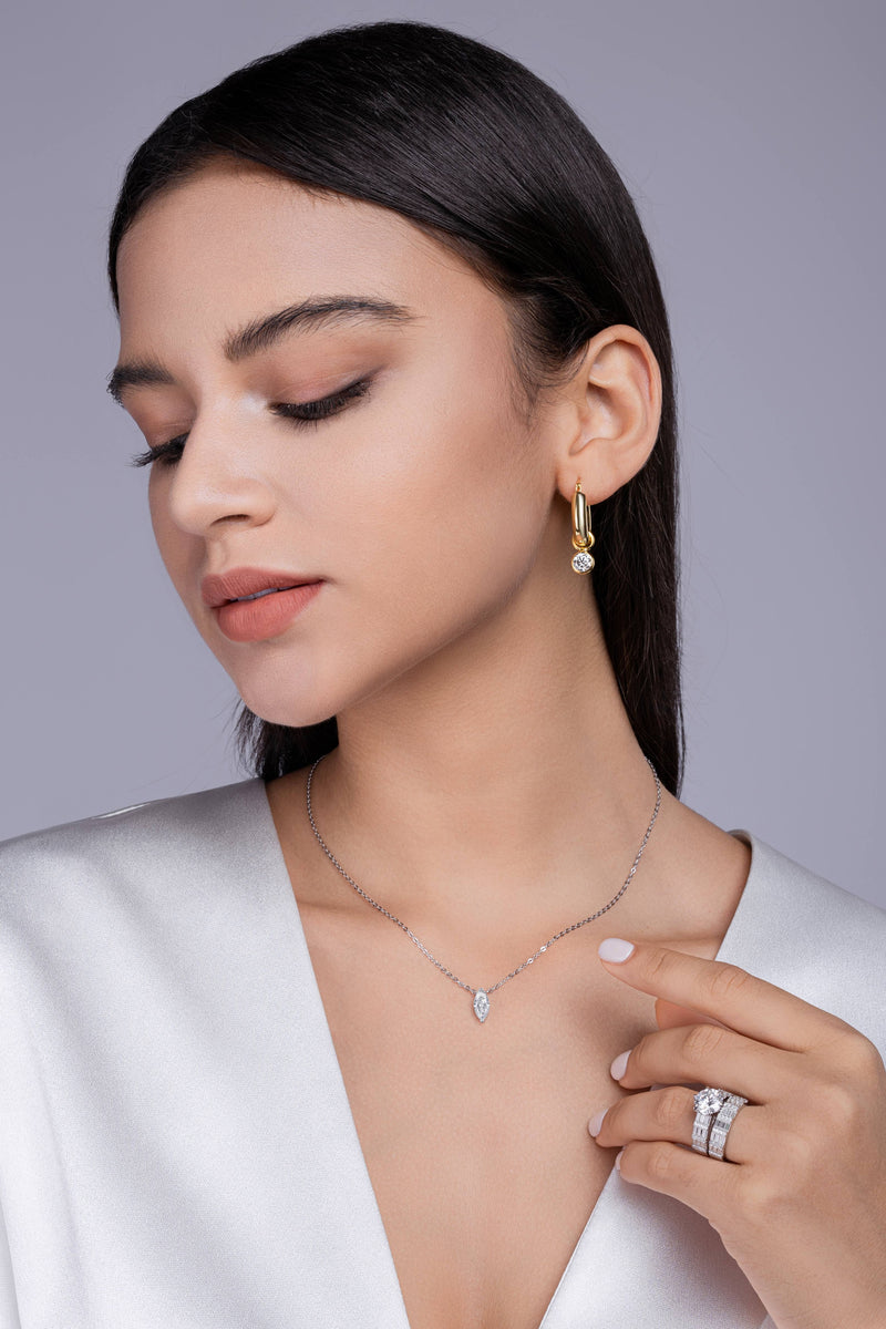 A Fashionable Jewelry Pendant Set