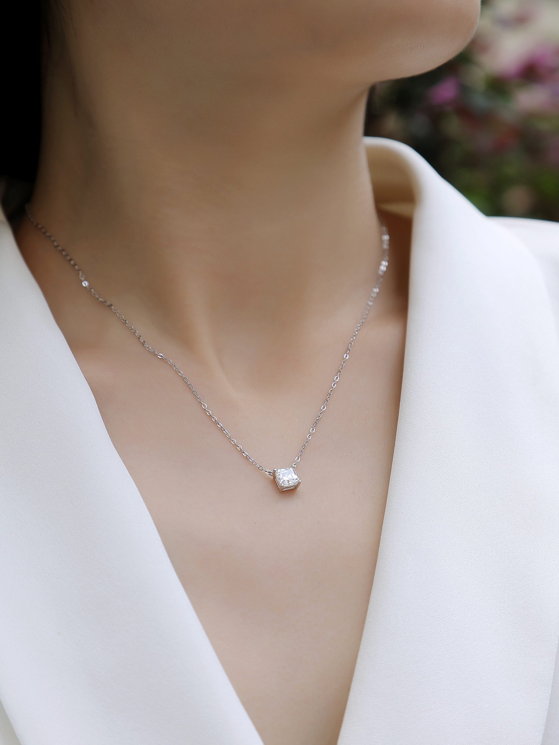 Eternal - A Fashionable And Luxurious Diamond Jewelry Pendant Set