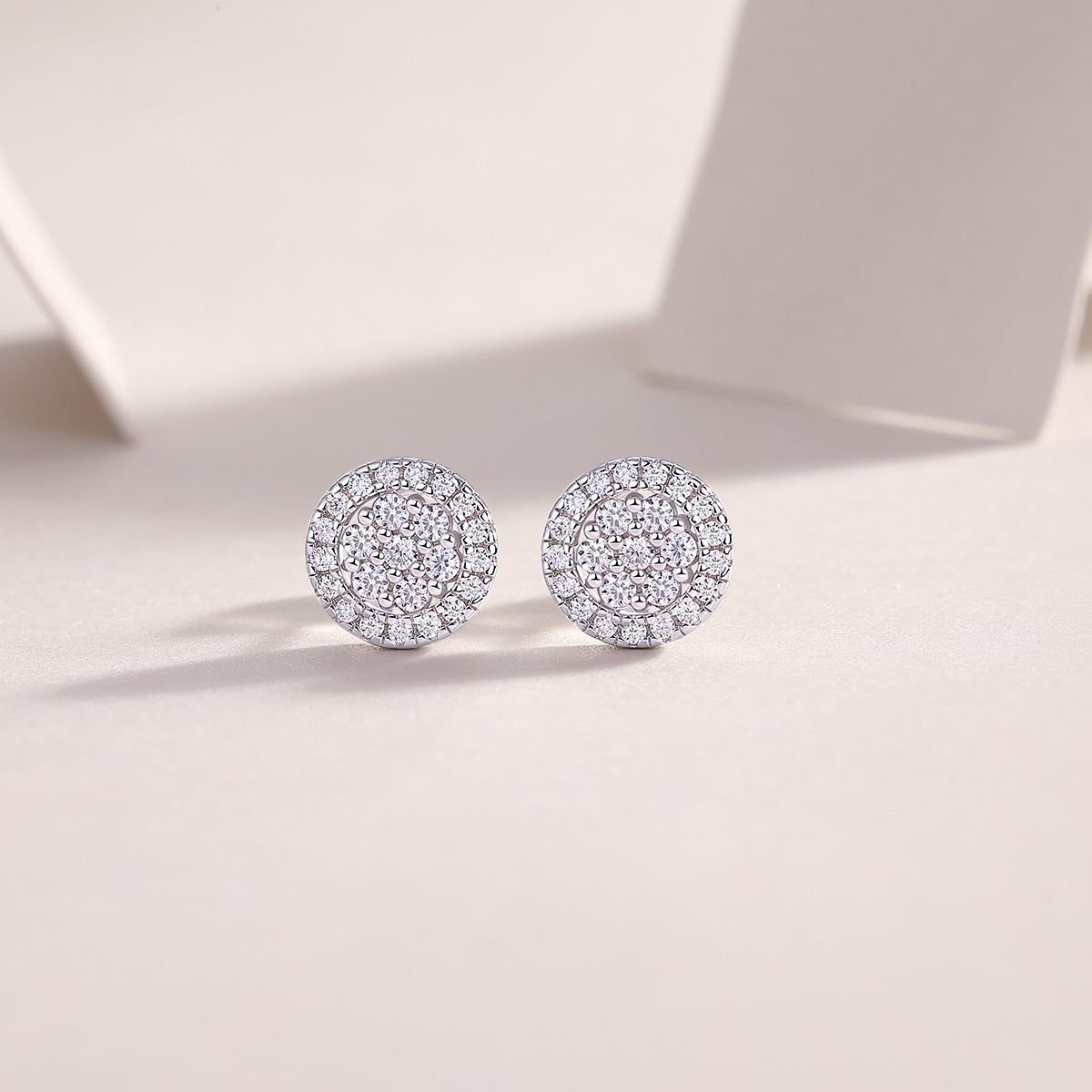 Cosmic Conjecture - Fashionable And Luxurious Diamond Jewelry Set