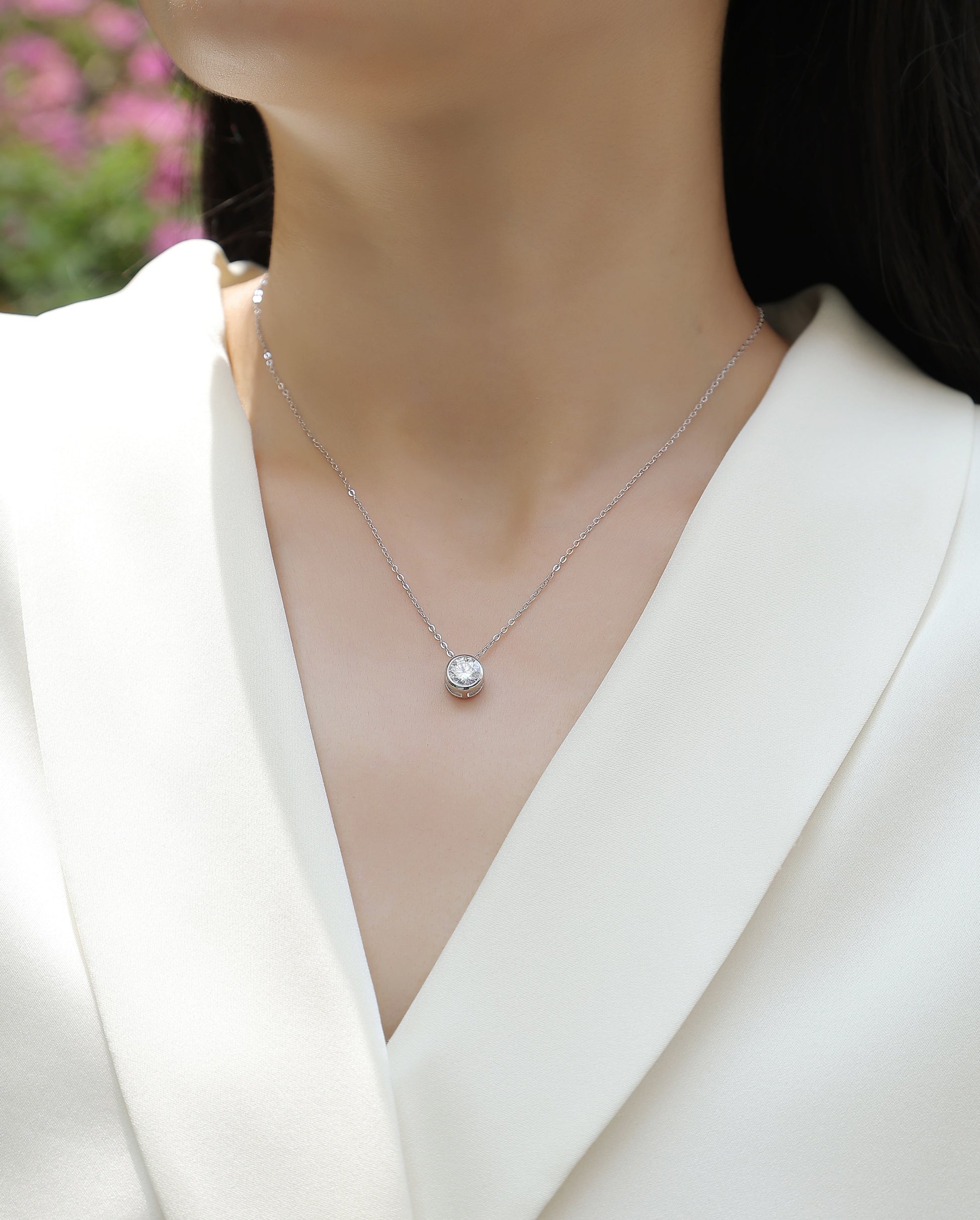 Purity - A Fashionable And Luxurious Diamond Jewelry Pendant Set