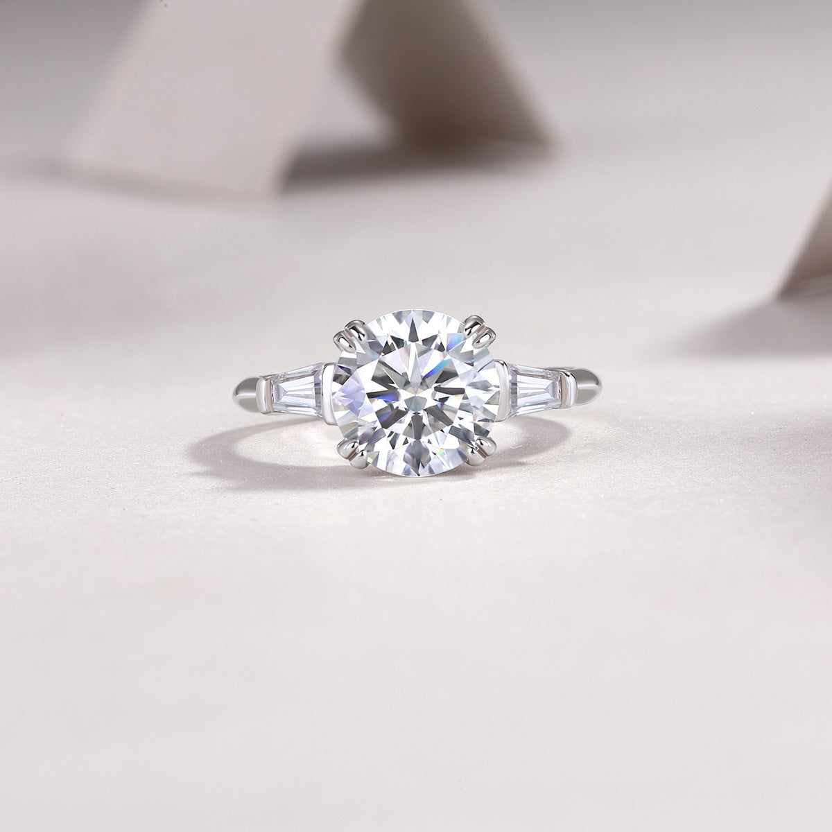Shining Step By Step - A Fashionable Diamond Jewelry Piece Set