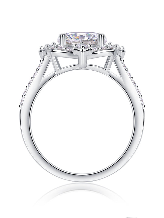 Camellia - A Fashionable Jewelry Ring Set