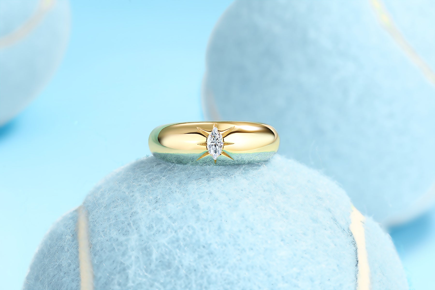Eight-prong Radiance - A Fashionable And Luxurious Jewelry Piece Set
