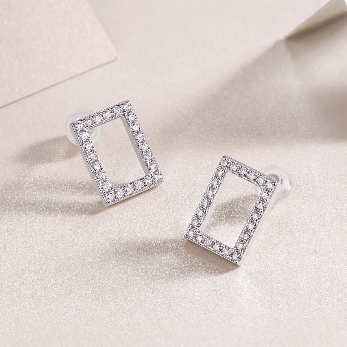 In Full Swing - Fashionable And Affordable Jewelry