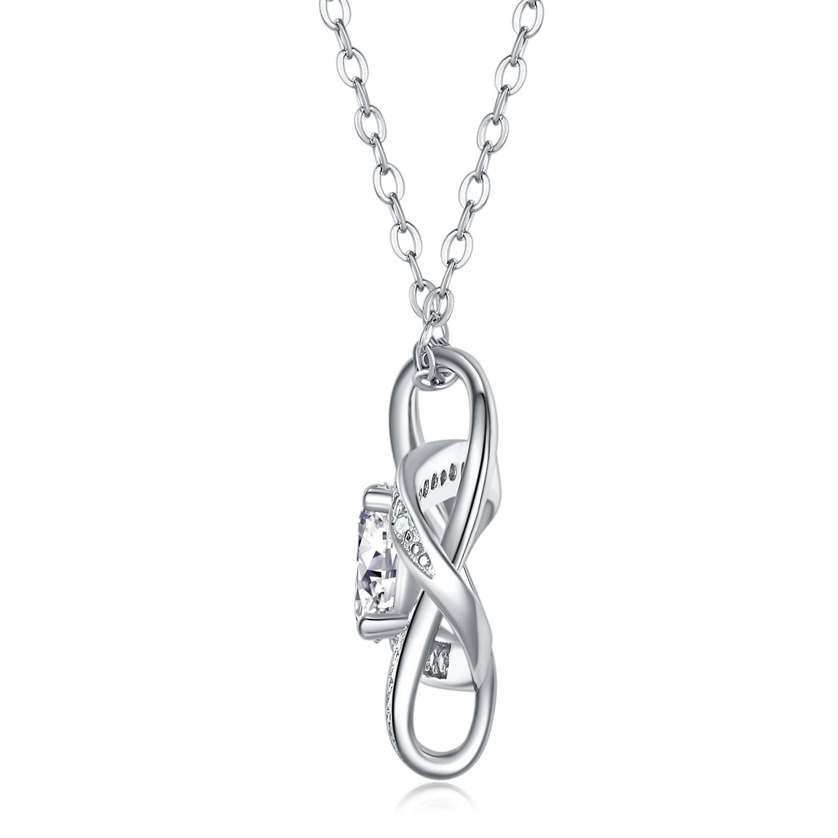 Reciprocating - A Fashionable And Luxurious Diamond Jewelry Pendant Set