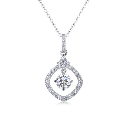 Starlight Heart-to-Heart - A Fashionable And Luxurious Diamond Jewelry Pendant Set
