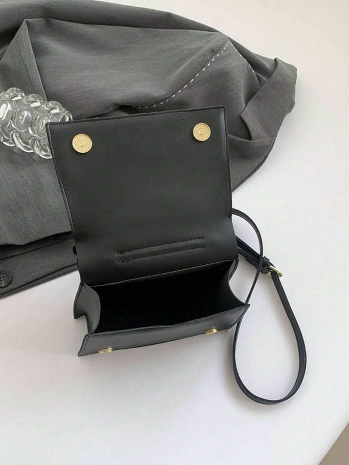 Quirky Shaped Collar Women Crossbody Bag