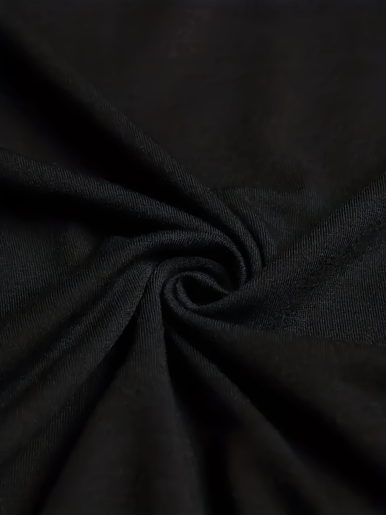 This Is A Men's Casual Round Neck Plus Size T-shirt