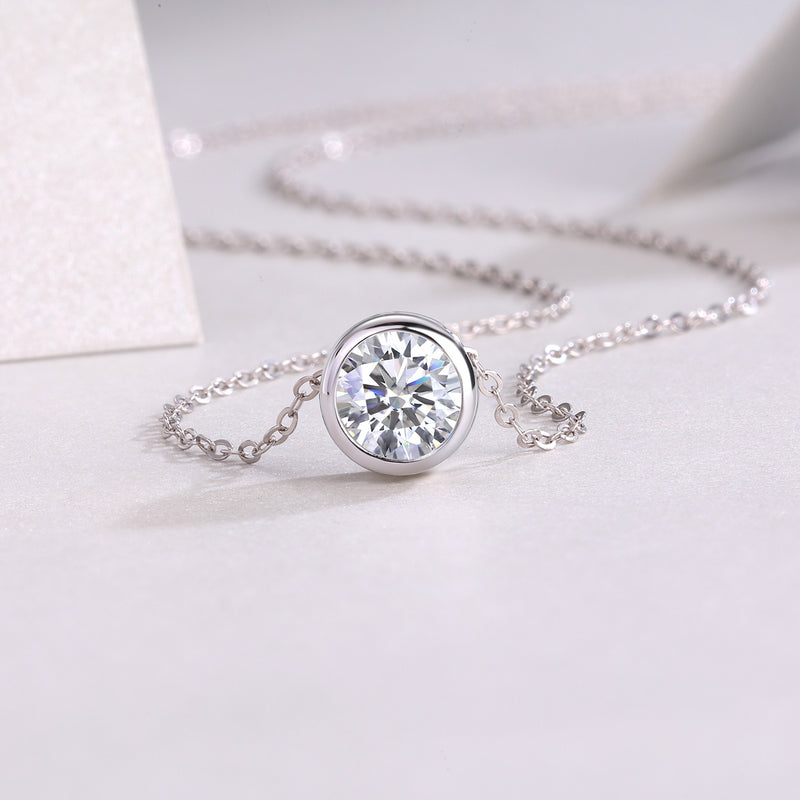 Purity - A Fashionable And Luxurious Diamond Jewelry Pendant Set