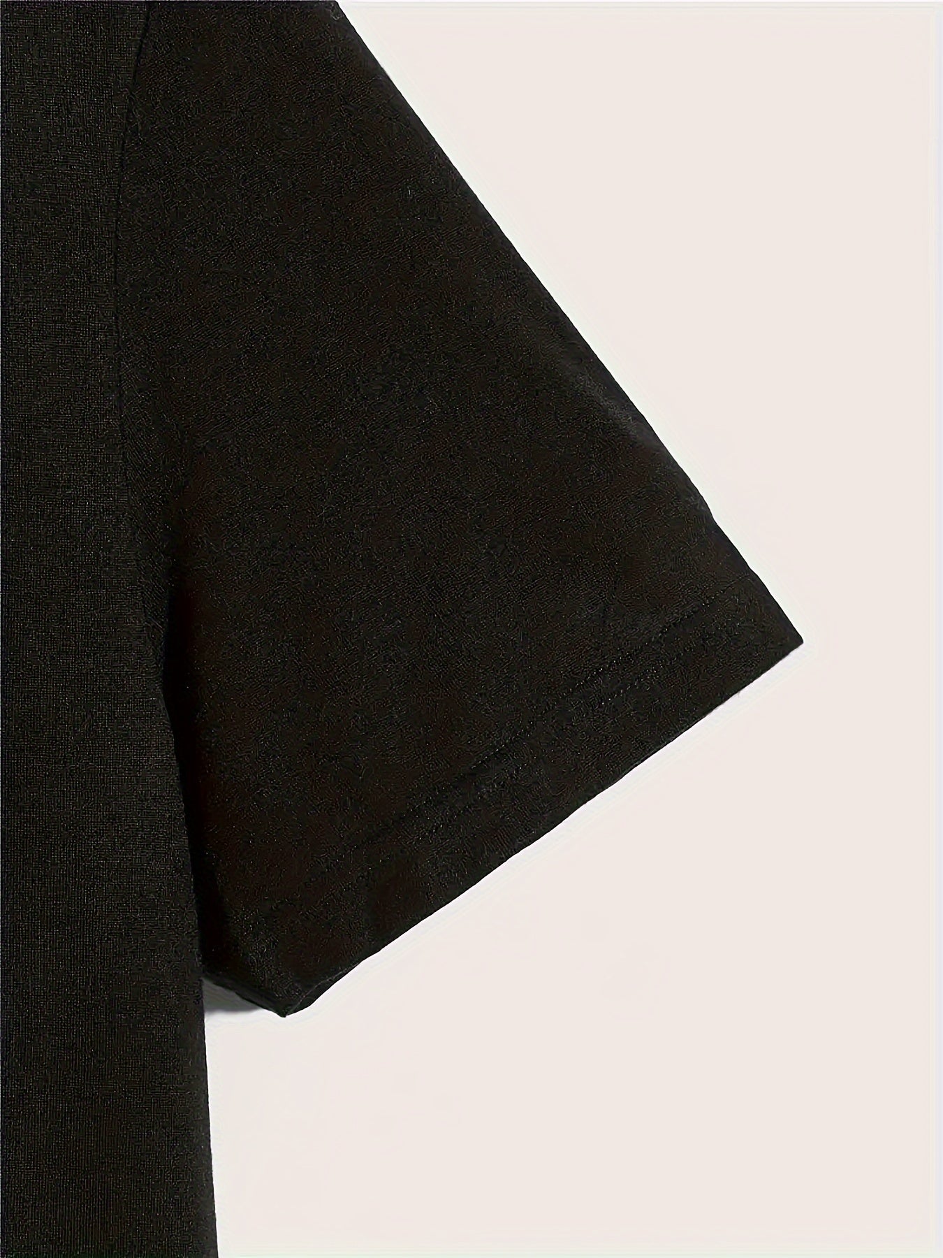 This Is A Men's Casual Round Neck Plus Size T-shirt