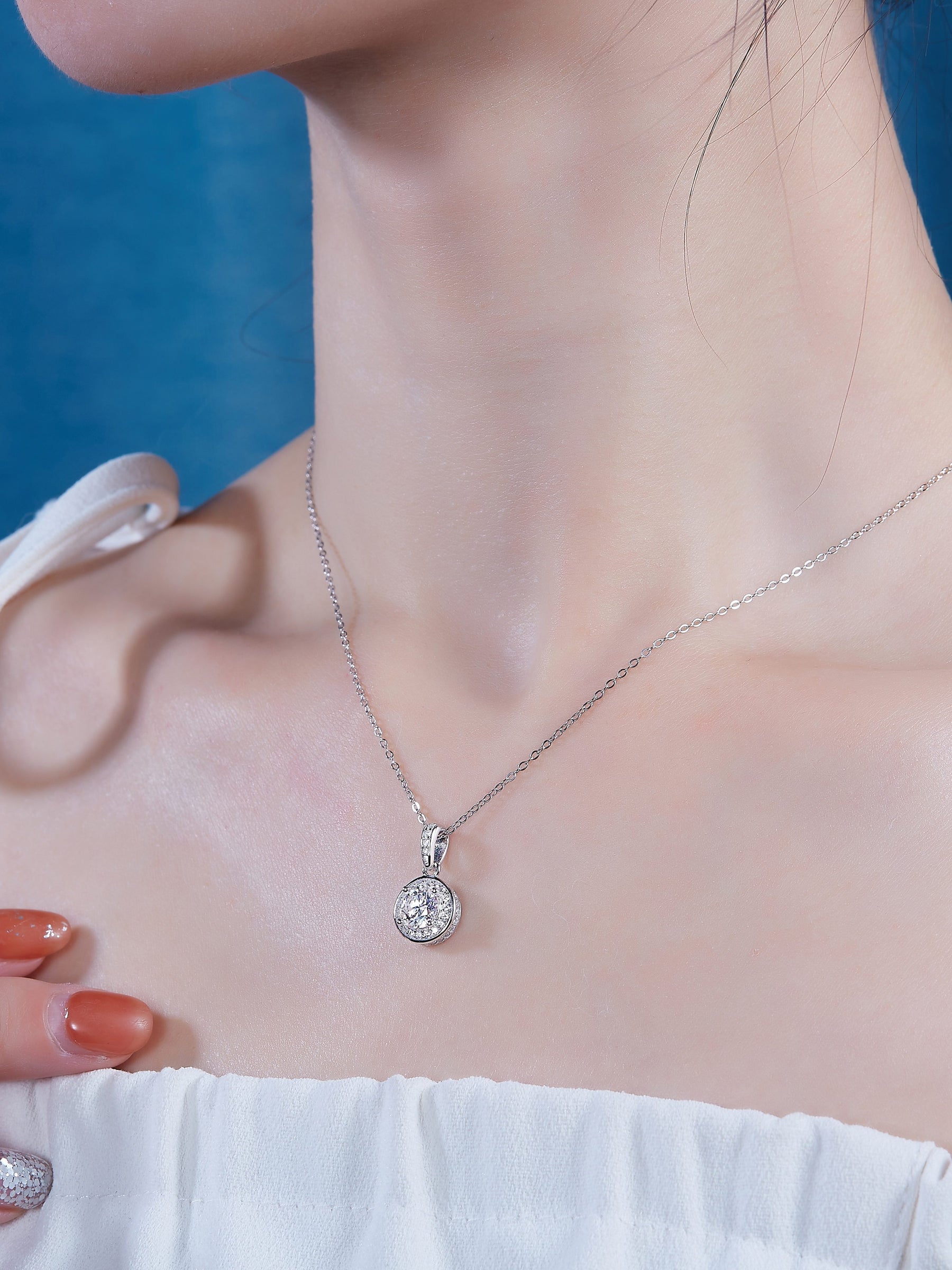 Dark Night Elf - A Fashionable And Luxurious Diamond Jewelry Pendant Set