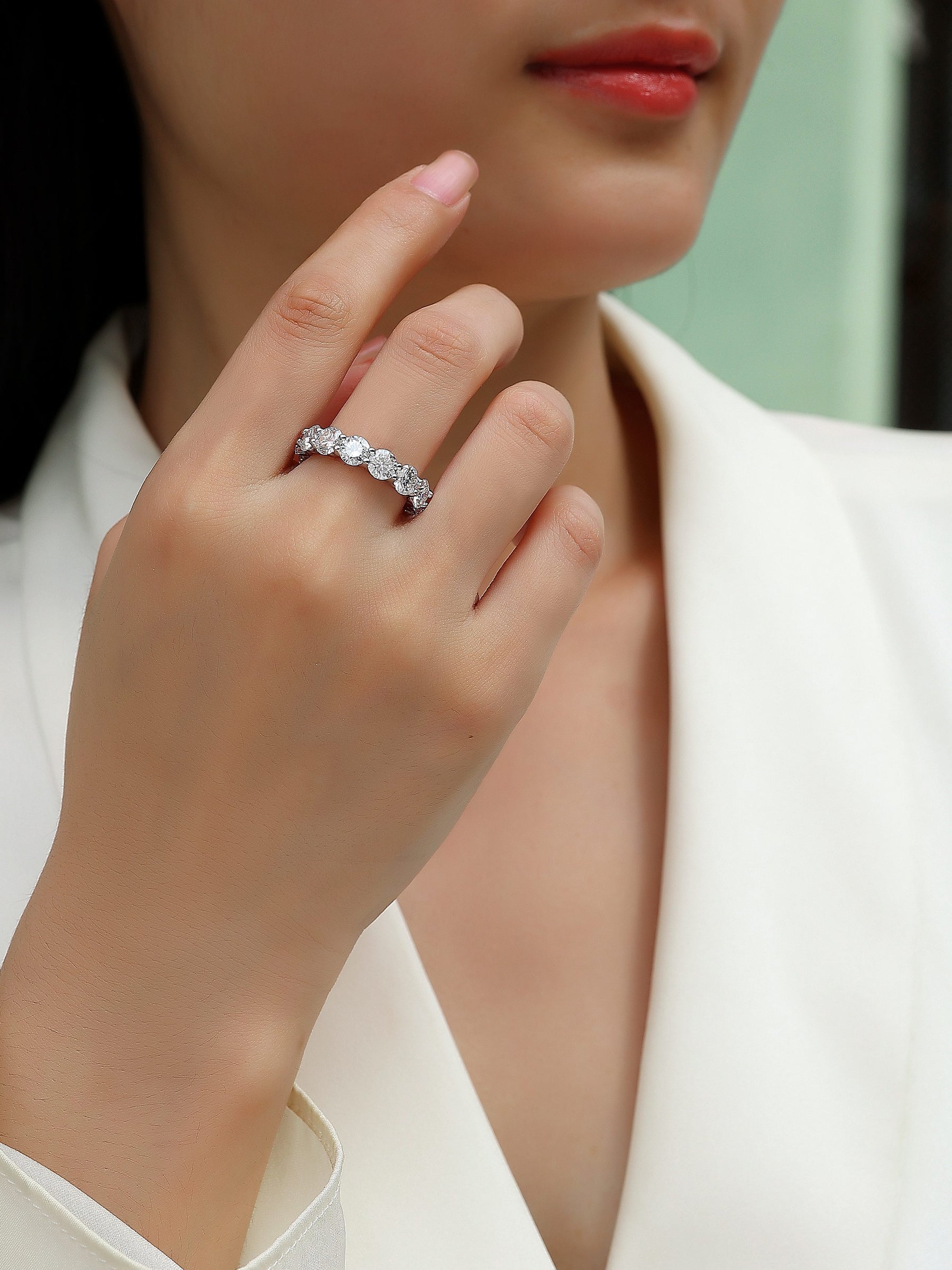 Dazzling Moments - A Fashionable And Luxurious Jewelry Accessory Set